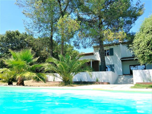 Villa tranquille avec piscine privee a Saint Bauzille de Montmel