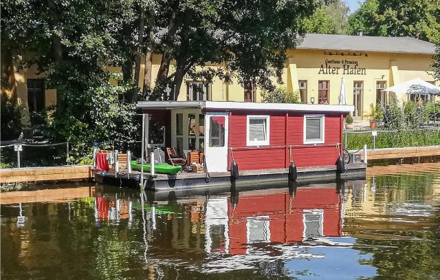 1 Bedroom Beach Front Ship In Havelsee Ot Kützkow