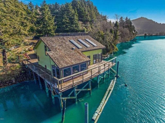 Stunning River Retreat on the Oregon Coast