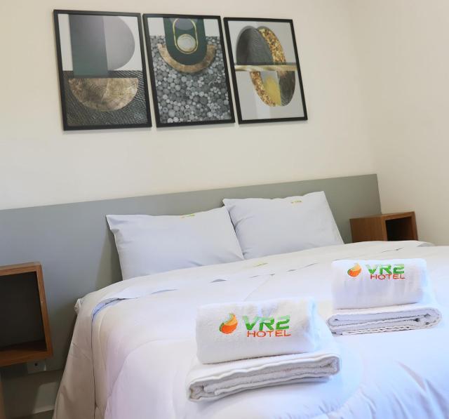 VR2 Hotel