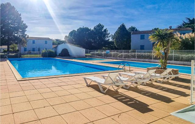 Pet Friendly Home In Dolus-Doléron With Sauna