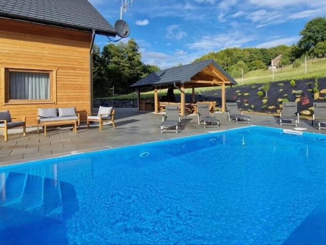 Holiday home with swimming pool for 12 people