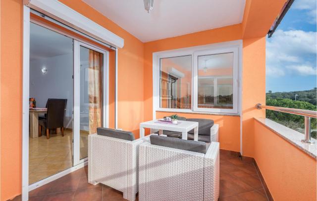 Lovely Apartment In Pula With Kitchen