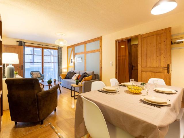 Appartement centre-ville Saint-Lary-Soulan avec piscine, sauna et parking - FR-1-296-442