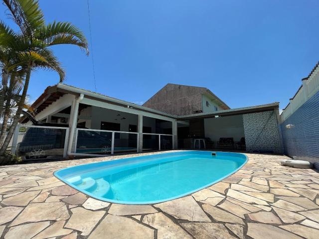 Casa próx. mar com piscina