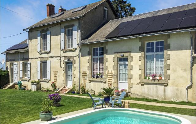 Stunning Home In Loge- Fougereuse