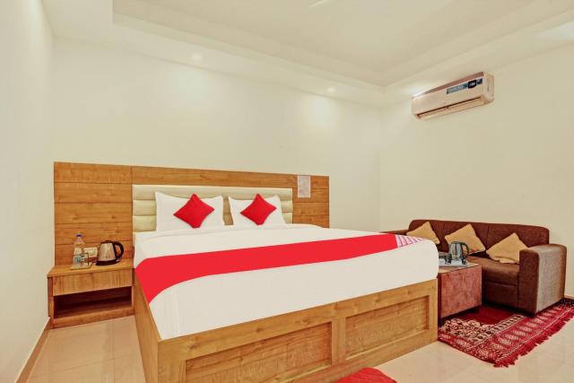 Super OYO Hotel O Aura Hotel Rajdhani Residency