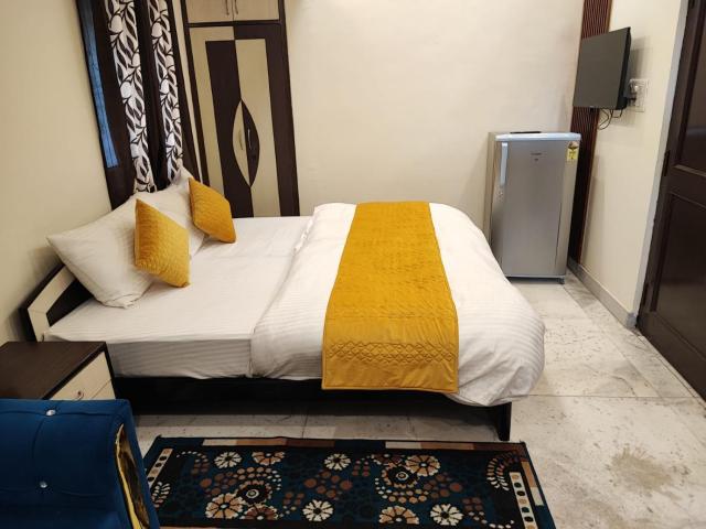 Sun Moon Residency and Apartments, Hotels in Rohini