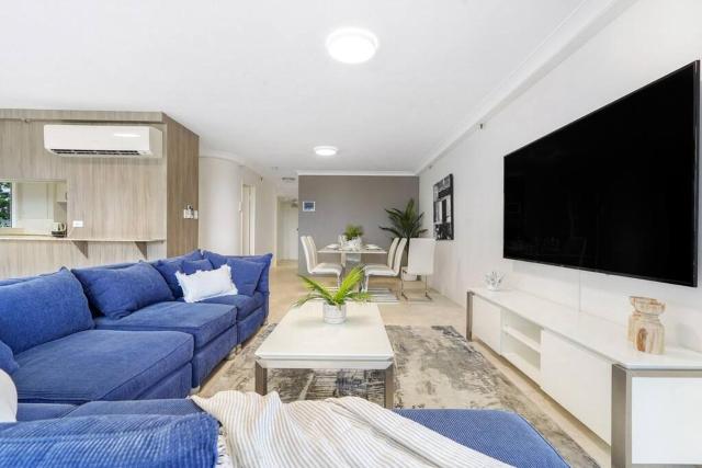 Zenith 2Bd Absolute Beachfront Surfers Paradise