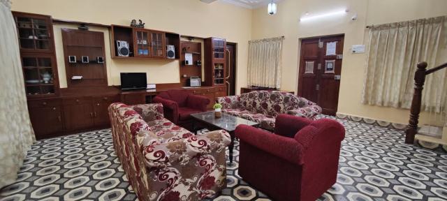 3 Bedroom Holiday Home near Baga & Calangute, Free Parking & Wi-Fi