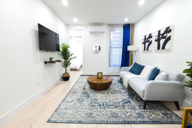 317-3D I NEW Modern 1BR W&D Walk to Central Park