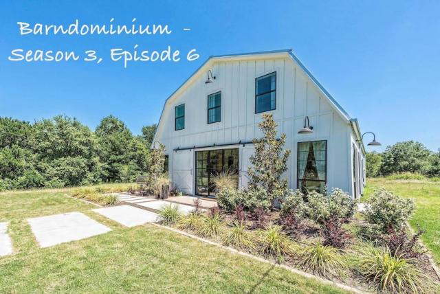 FIXER UPPER’s Original BARNDOMINIUM!! Sits on Private 16 wooded acres & lake