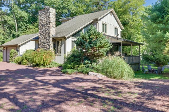 Lake Harmony Home Near Big Boulder!