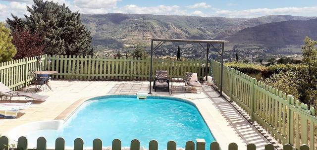 Maison paisible a Veyras avec piscine privee et vue montagne