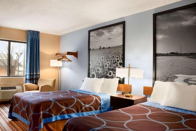 Americas Best Value Inn & Suites Pittsburg