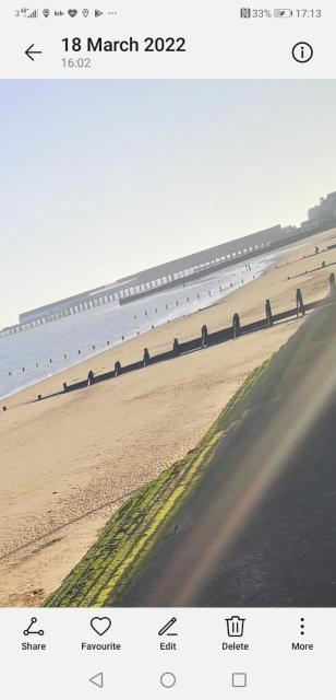 Lovely 2-Bed caravan in Walton on the Naze