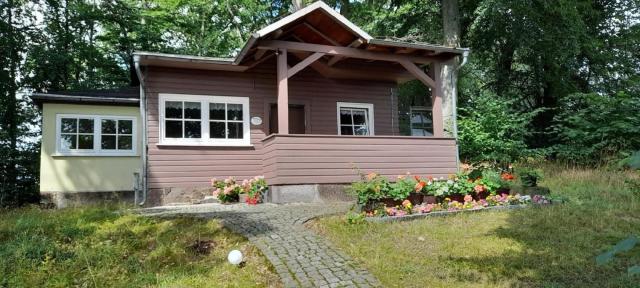 Renoviertes Ferienhaus in Lauba mit Grill, Terrasse und Garten