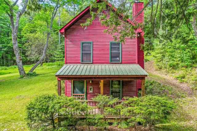 Brook Sound Cabin