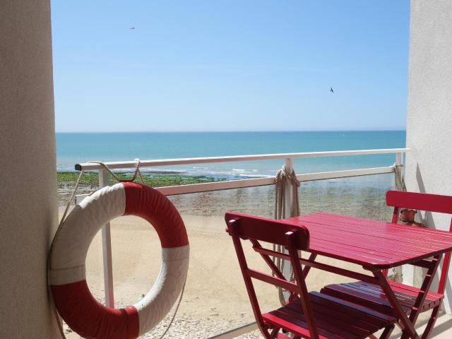 Appartement sur la plage avec parking privé à Longeville-sur-Mer - FR-1-336-127