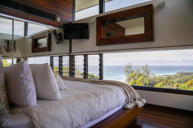 Banyandah + stunning ocean views + sleeps 8