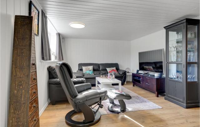 Awesome Apartment In Løgstør With Wifi