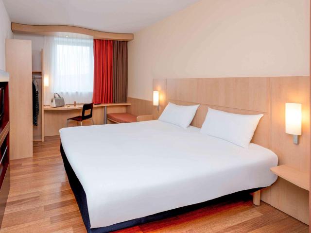 ibis Esch Belval