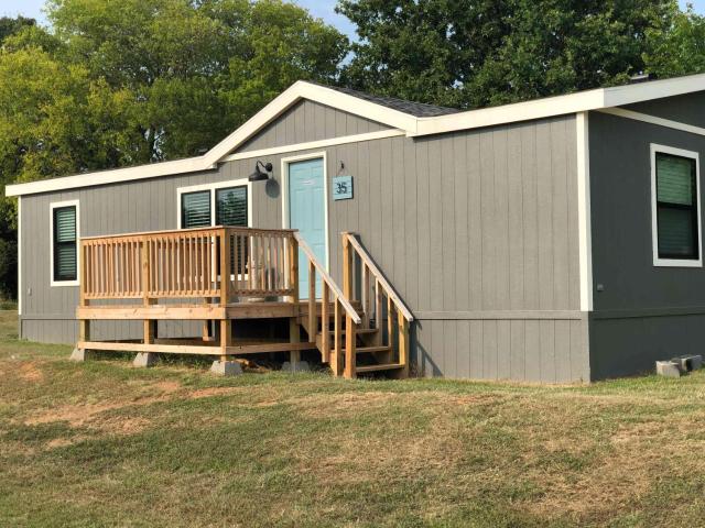 Lakefront Dockside Cabin - 35