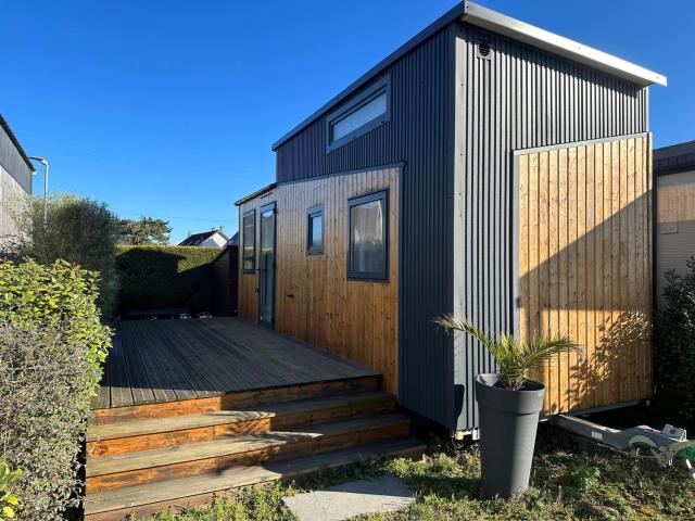 Tiny House 1 chambre, piscine chauffée, à 200 m de la plage, Jullouville - FR-1-361A-24