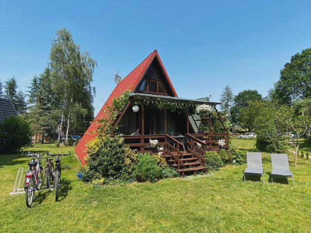 Charmantes Ferienhaus in Isko mit Garten, Grill und Terrasse