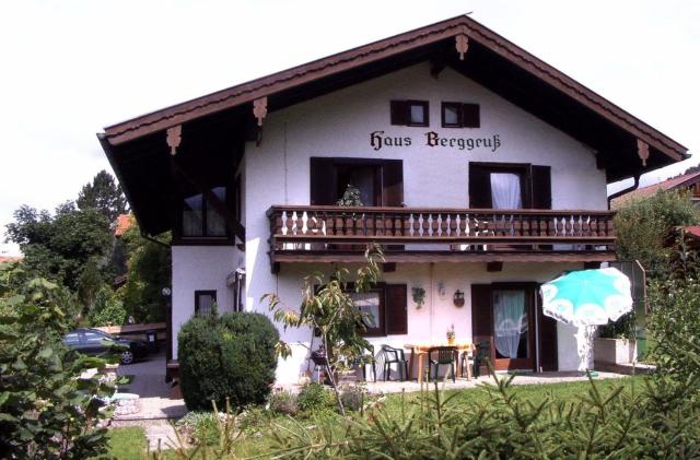 Ferienwohnung im Erdgeschoß mit Terrasse