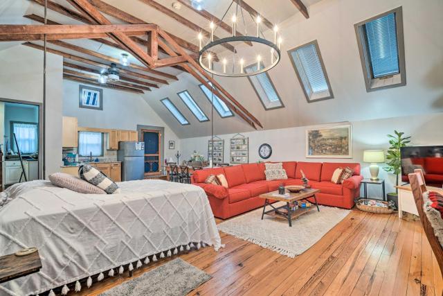 Pet-Friendly Loft Vacation Rental with Fire Pit!