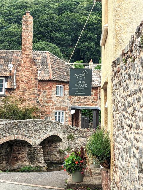 The Pack Horse Exmoor National Park Allerford Riverside Cottage & Apartments