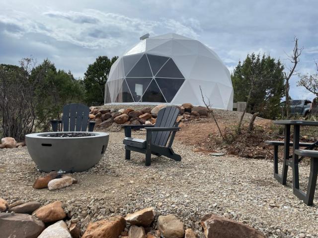 Canyon Rim Domes - A Luxury Glamping Experience!!