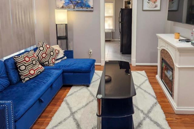 Cozy Condo about 11 Mi to Manhattan, Pets Welcome