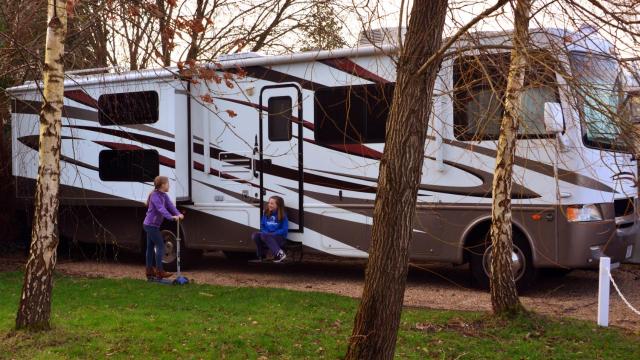 Luxury American RV with Hot Tub