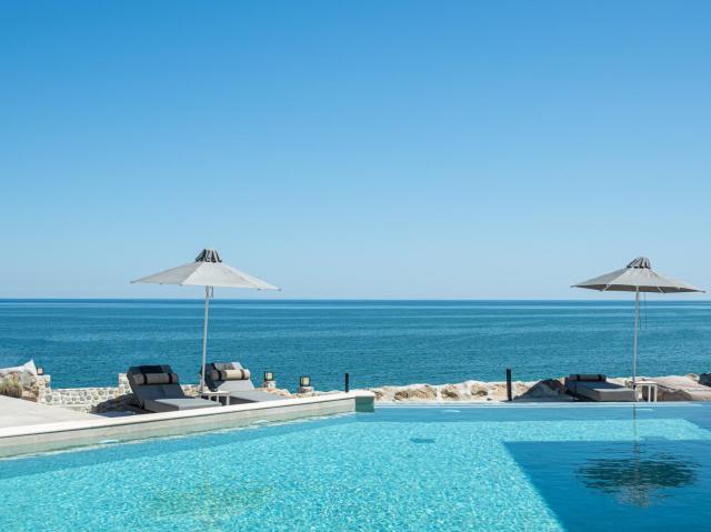 Akrotiri Olympus Luxury Suites - Adults Only