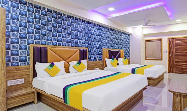 Itsy Hotels Rk Palace