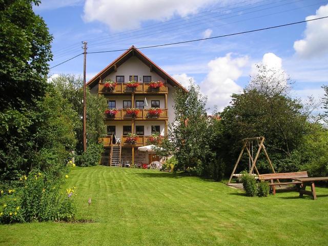 Gästehaus & Ferienhof Hüfner