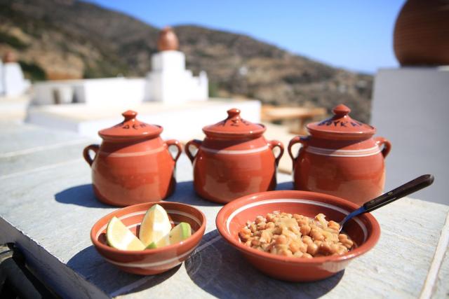 Mirsini Apartments in Sifnos