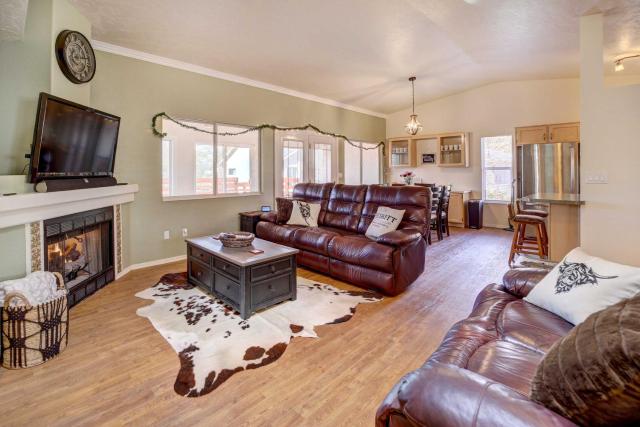 Pet-Friendly Prescott Home with Mountain-View Deck!