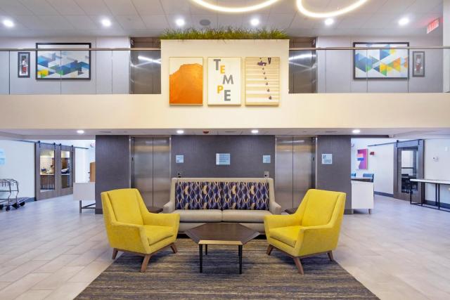 Holiday Inn Express & Suites Phoenix - Tempe, an IHG Hotel