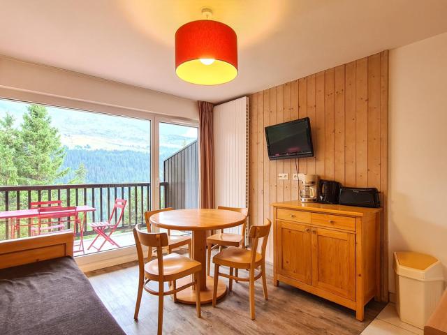 Appartement Lumineux à Flaine Forêt, Proche Pistes avec Balcon et Parking Couvert - FR-1-425-177