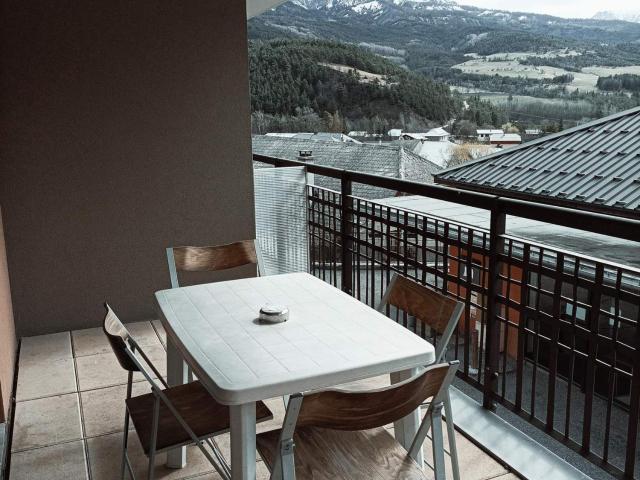 Studio cosy pour 4 personnes avec terrasse, piscine et parking - Résidence Château des Magnans, Jausiers - FR-1-165B-35