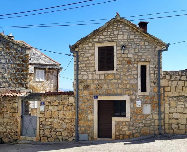 Apartments by the sea Sutivan, Brac - 19427