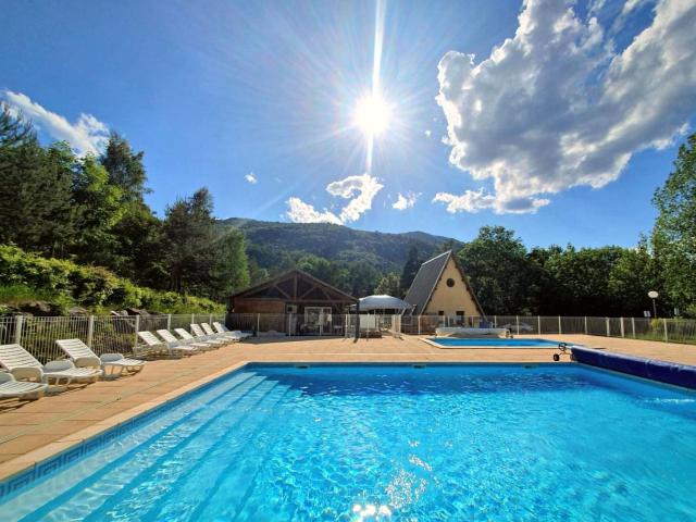 Village de chalets et camping La Pierre de l'Aigle