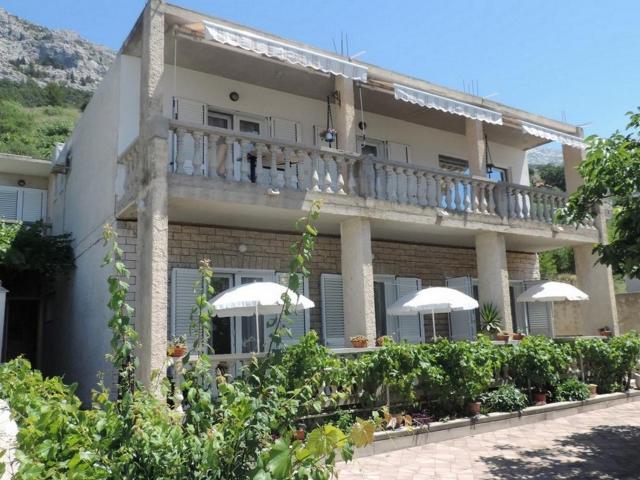 Rooms with a parking space Brela, Makarska - 19792