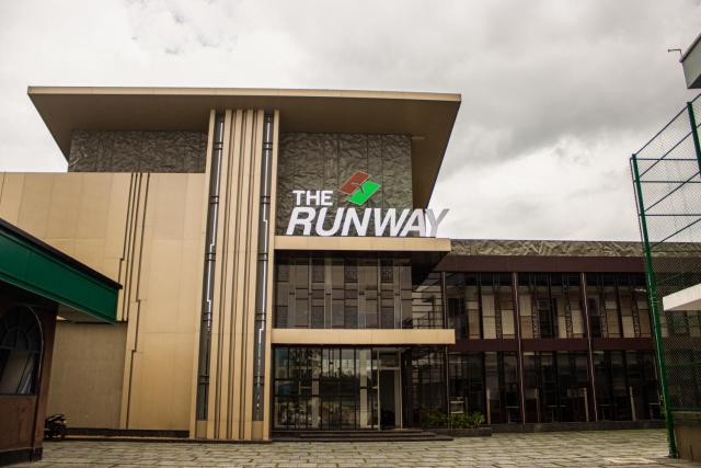 THE RUNWAY HOTEL