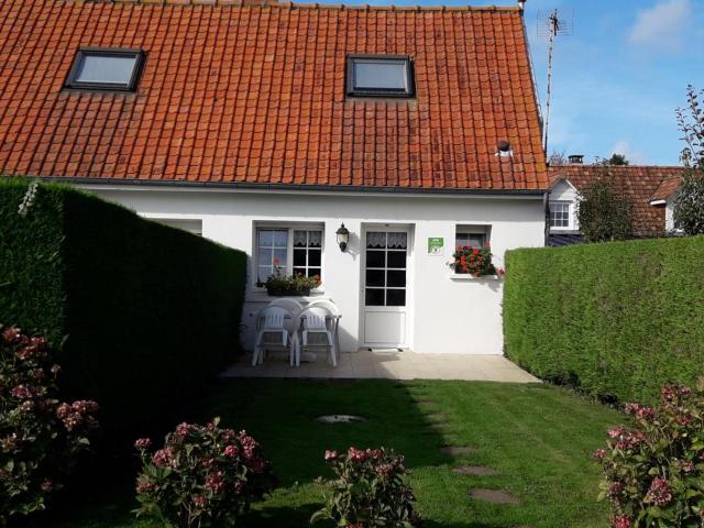 Gîte familial avec terrasse, jardin clos, barbecue, cheminée et équipements pour enfants - FR-1-376-110