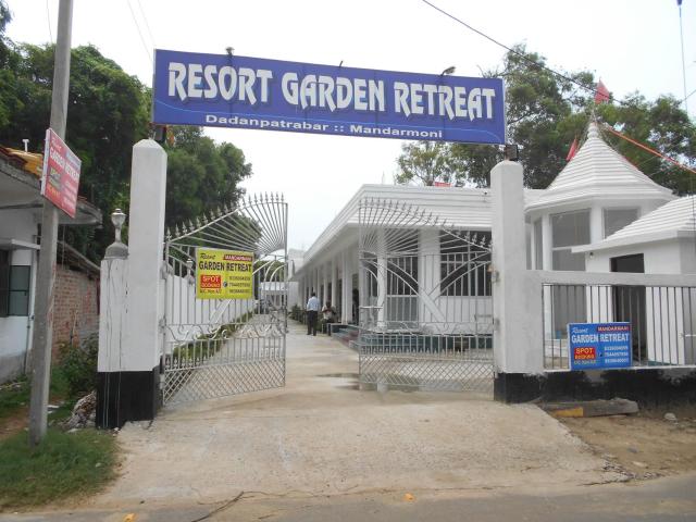 Resort Garden Retreat