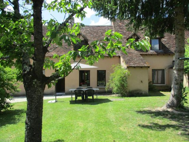 Gîte familial au cœur du parc de La Brenne avec étang privé, cheminée, Wi-Fi et animaux acceptés - FR-1-591-377